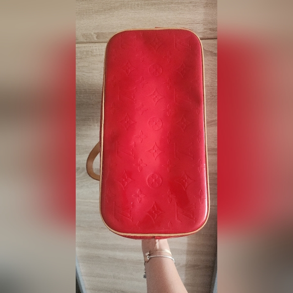 LOUIS VUITTON VERNIS HOUSTON TOTE - Picture 6 of 7